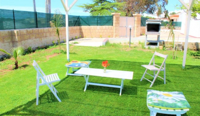 3 bedrooms house at Torre San Giovanni 700 m away from the beach with enclosed garden and wifi