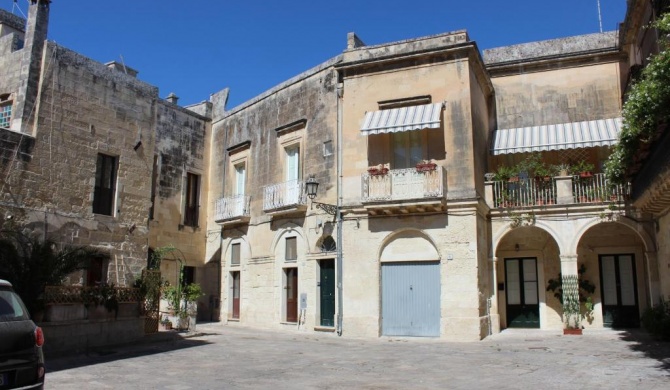 Piazzetta Acquaviva