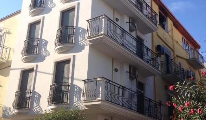 Bianco&Nero 61 Apartament