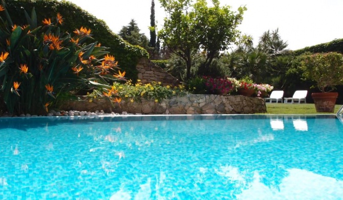 CamelieSuites Lecce Villa con giardino e piscina