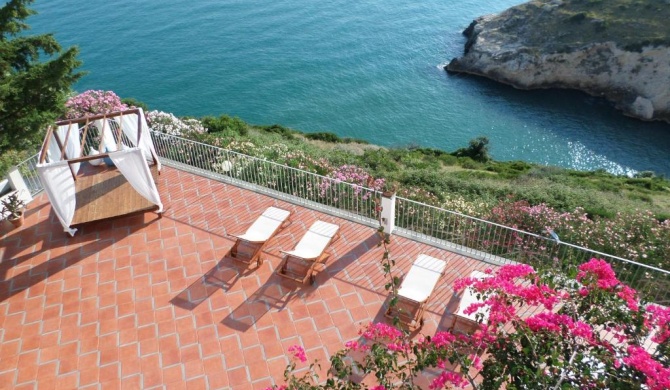 Baia Scirocco Bed and Breakfast